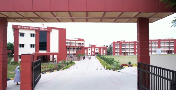 St. Ann's Luzern School Slide 3